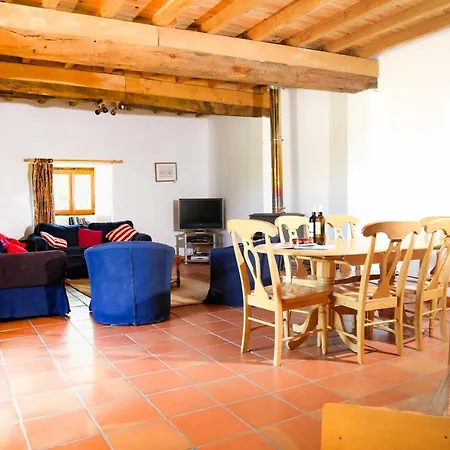 Le Pigeonnier @ Le Prielle *