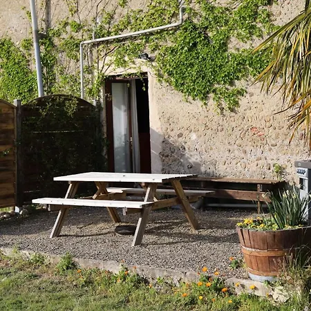 Vakantiehuis Le Pigeonnier @ Le Prielle *